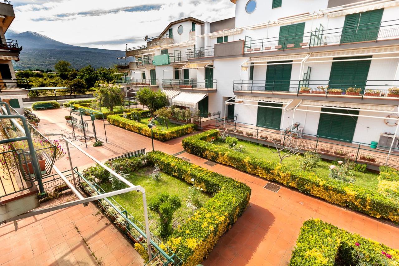 Stella Marina Apartment Mascali Bagian luar foto